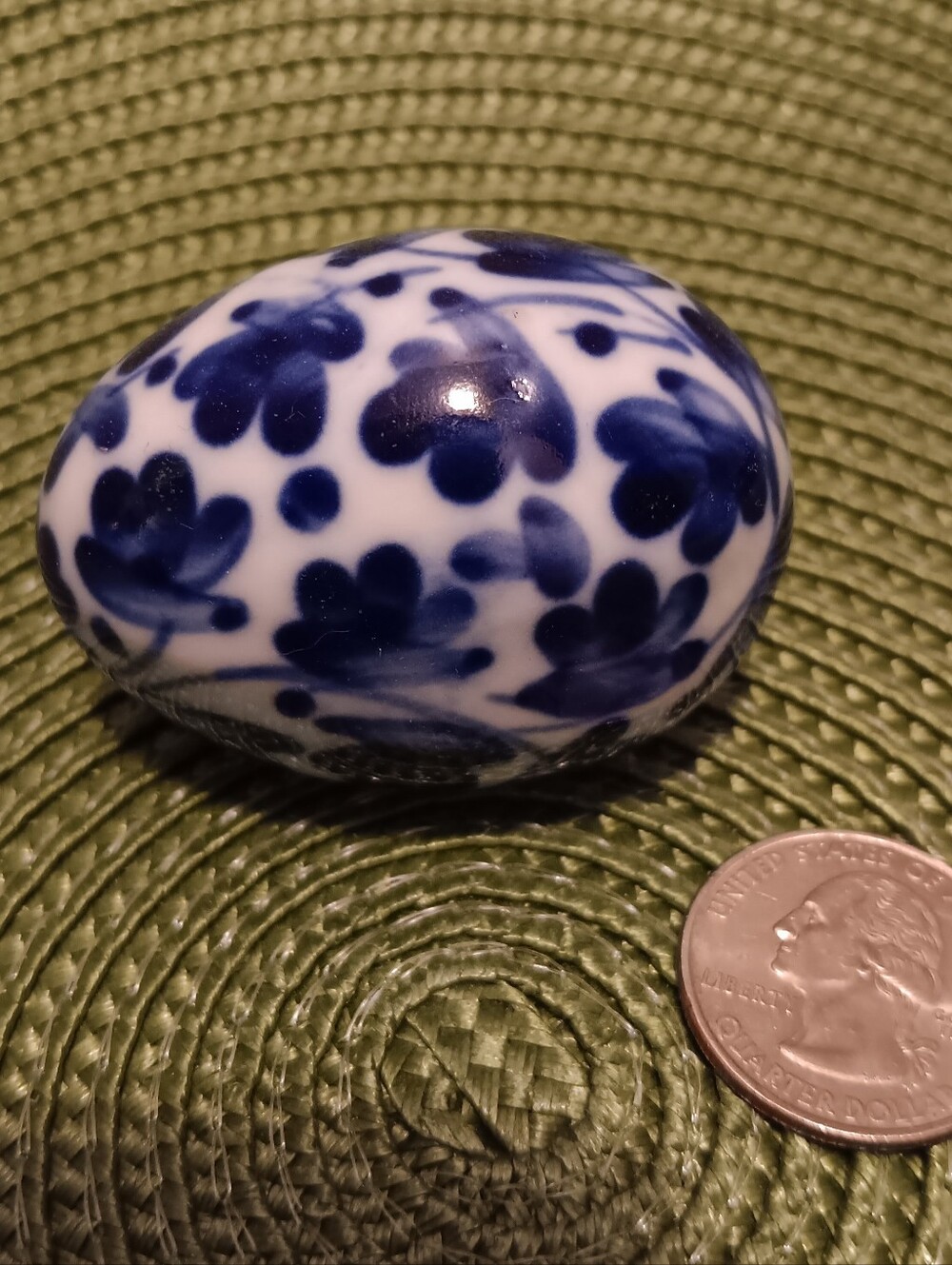 Small Porcelain Blue & White Collectible Chinoiserie Egg